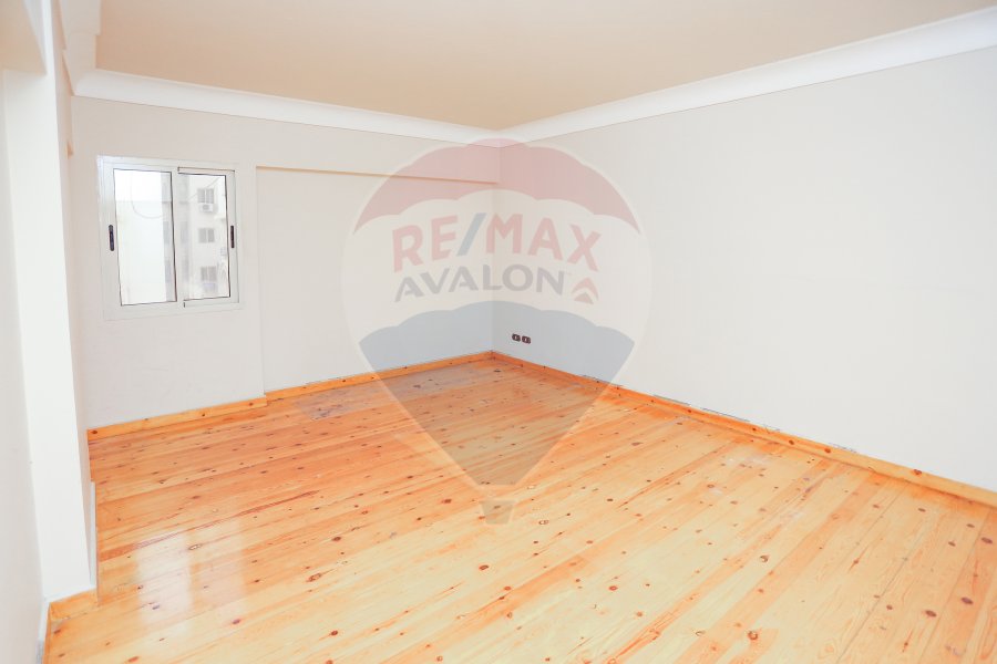 Apartment for sale 200 m Mostafa Kamel(Keroseiz tower)