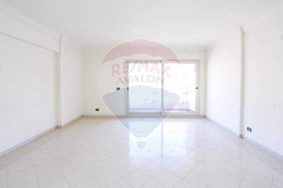 Apartment for rent 250 m Smouha (fawazy moaaz st - next to ali bn abi talb mousqu)