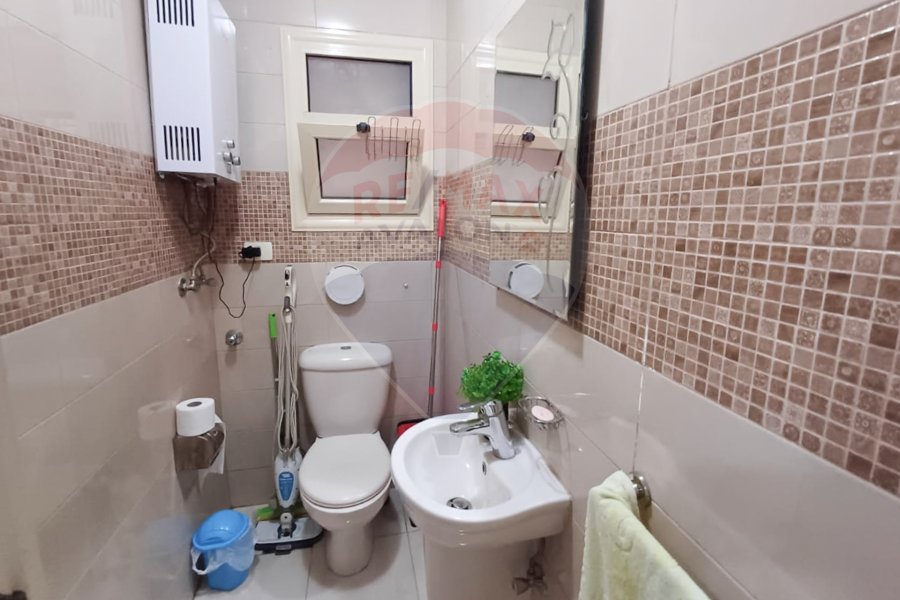 Apartment for sale 185 m Kafr Abdo (Sant Giyn Square)