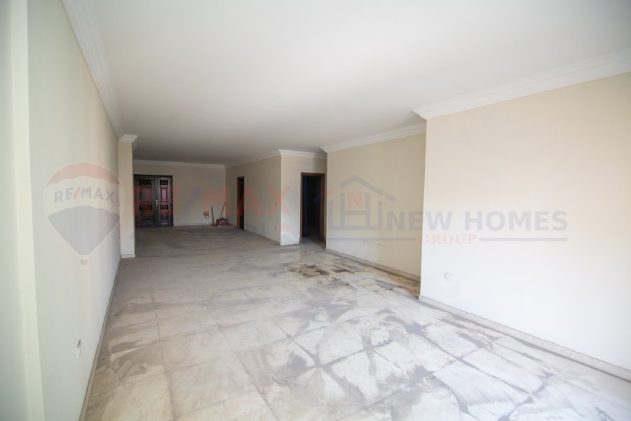 Apartment for sale 250 m Louran (Ibrahim Nasr St.)