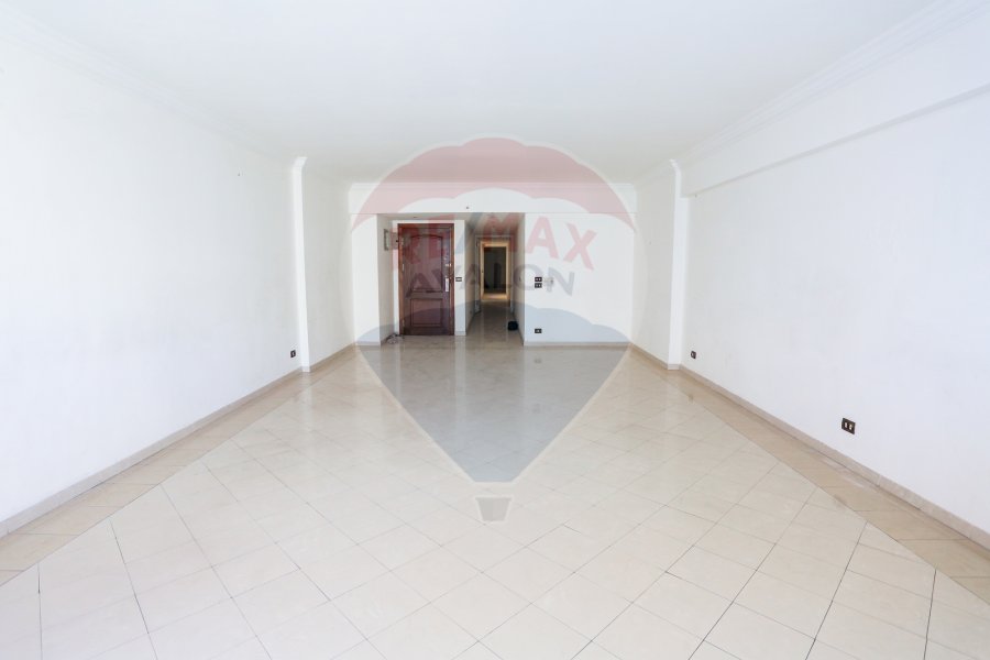 Apartment for rent 250 m Smouha (fawazy moaaz st - next to ali bn abi talb mousqu)