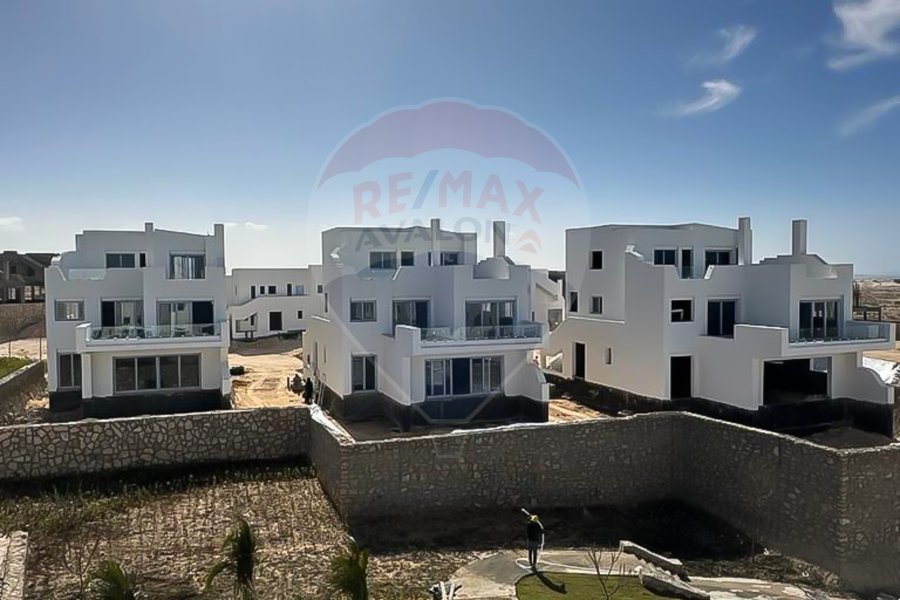 Stand alone ground chalet with garden for sale (Jefaira - Ras El Hekma) 169 m