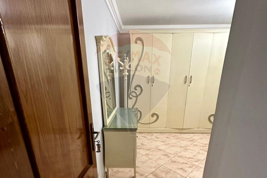 Apartment for rent 126 m Moharam Bek (Mnasha St - Brand building)