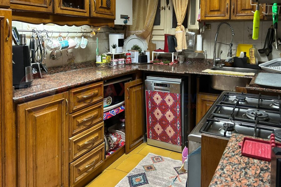 Apartment for sale 180 m Louran (Al-Iqbal St. directly on tram)