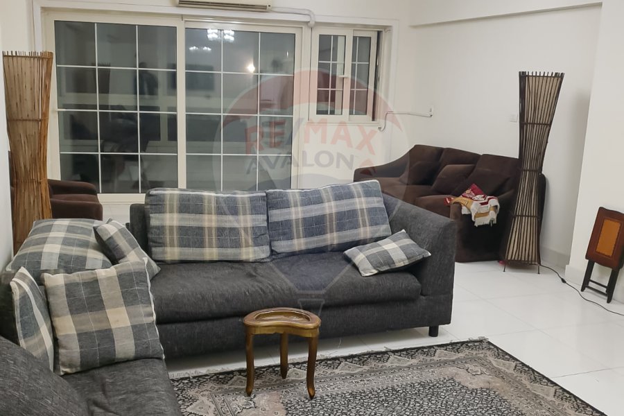 Apartment for rent 135 m Alasafra (Directly on the sea)