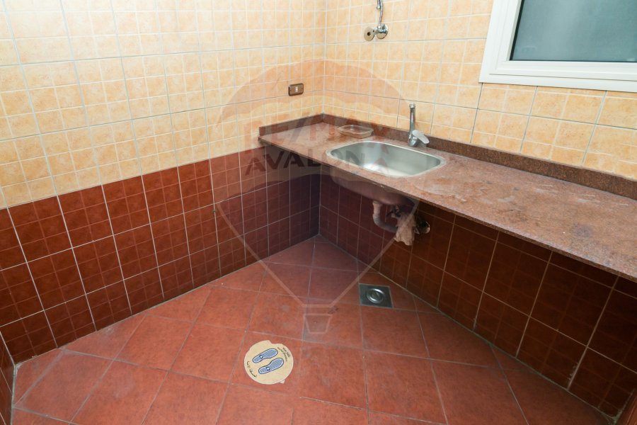 Administrative Apartment for Rent 370 m Smouha (Fawzi Moaaz St)
