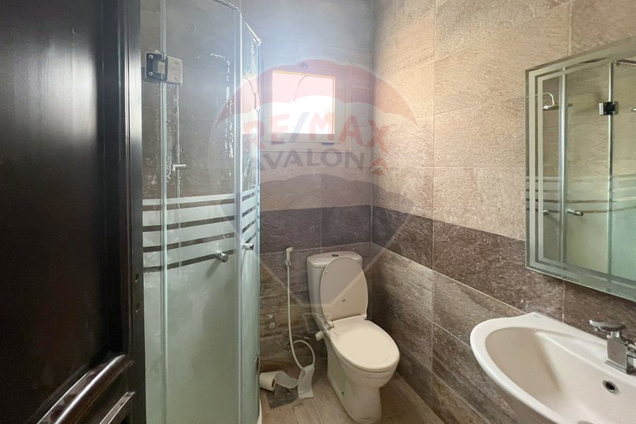 Standalone villa for sale 500 m King Mariout (Ganat Al Mohameen)