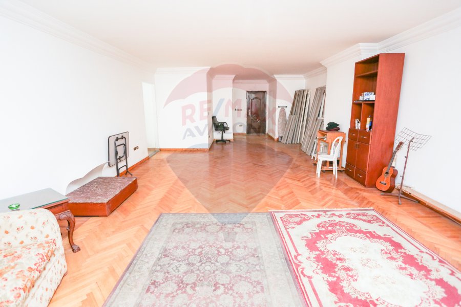 Apartment For Sale 275 m Louran (Sharaawy St .)