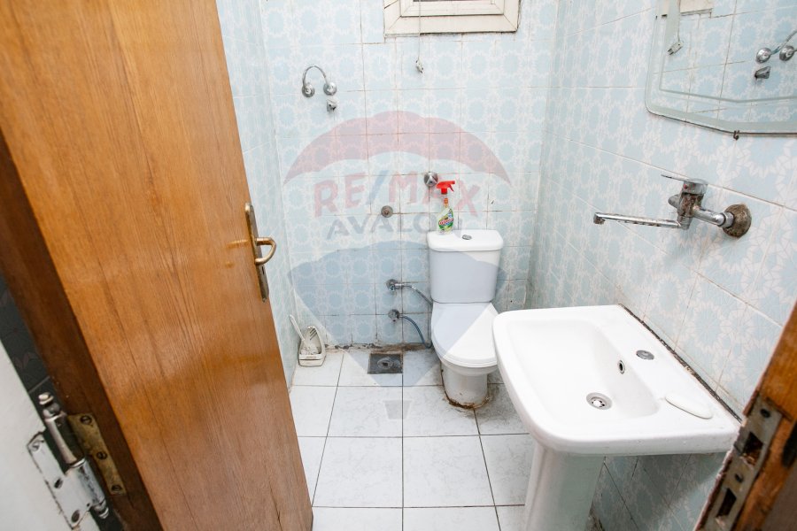 Administrative Unit For Sale 200 m Sedi Beshr ( Mohamed Nagib Square - Sea View)- Suitable For All Activities