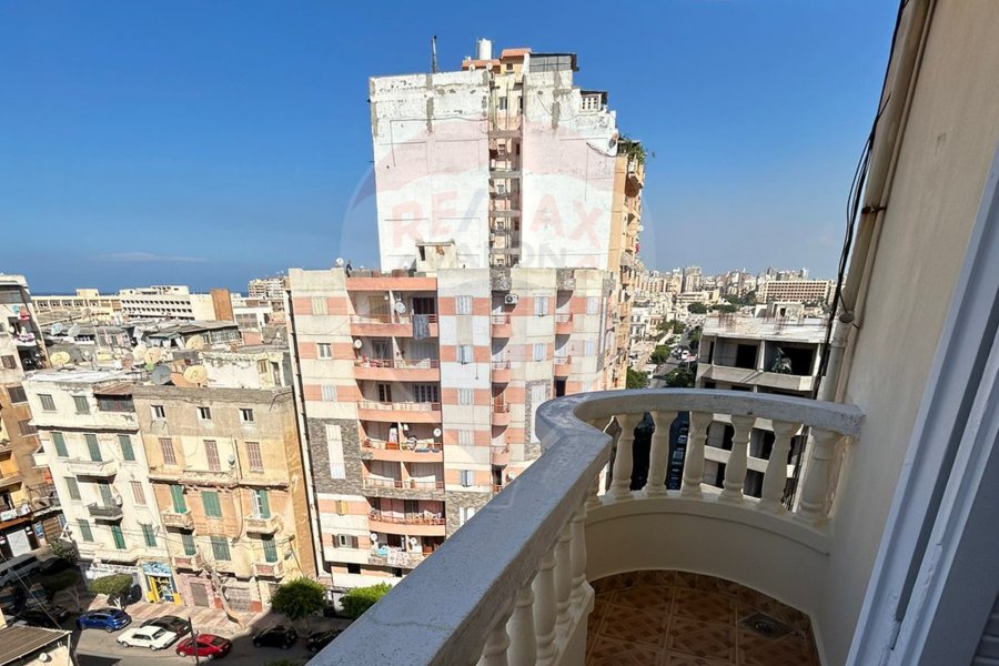 Apartment for sale 175 m Al Azareeta (next to Andalusia Hospital)