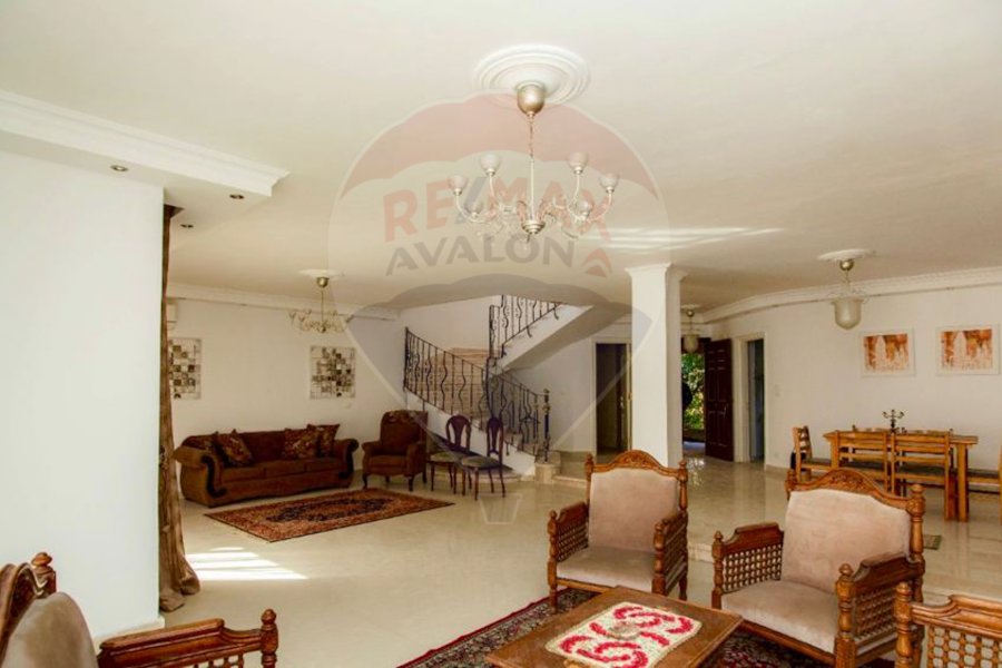 Twin house Villa for sale 450 m King mariout (Alex West Compound)