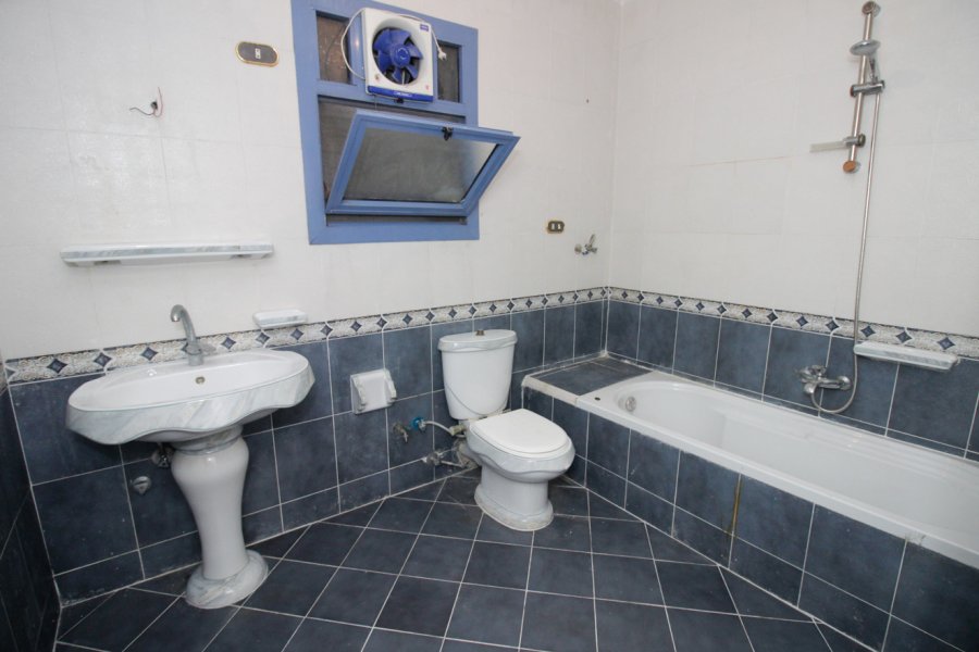 Apartment for sale 200 Stanley (Near by sea)