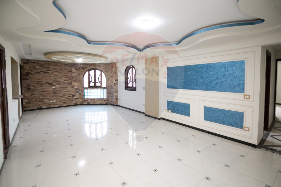 Villa for sale 375 m Muharram Bek (villa district - next to Palm Hills)