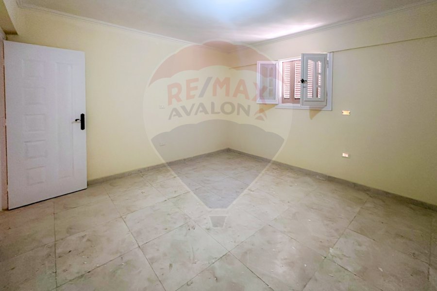Apartment for sale 145 m Bolkly (Wingat main street)