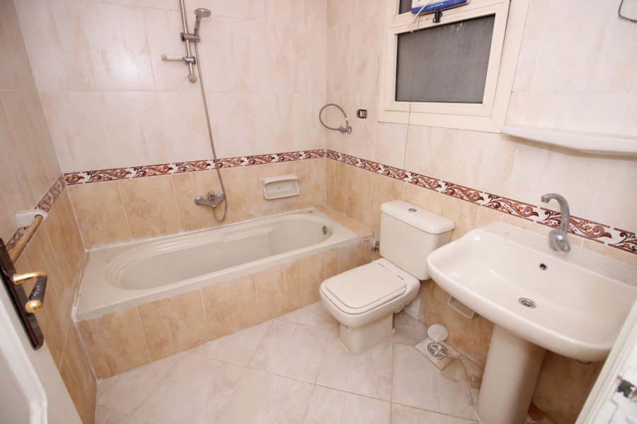 Apartment for sale 200 Stanley (Near by sea)