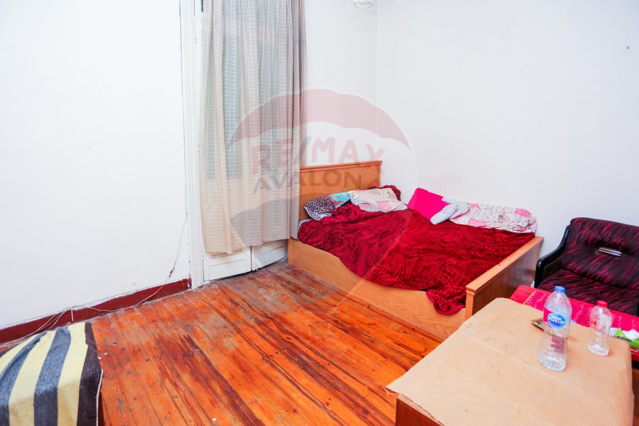 Apartment for sale 100 m Sporting ( Tannis St )