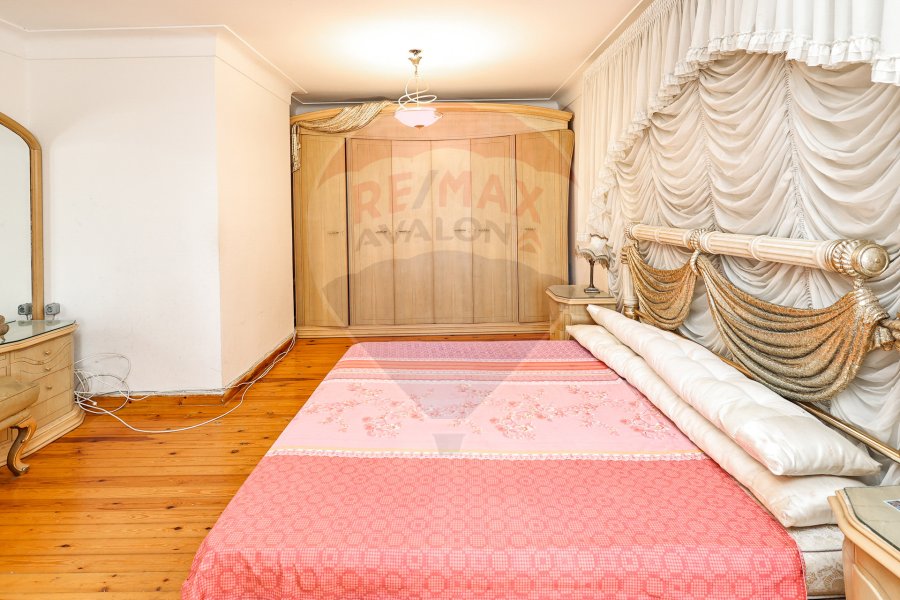 Apartment for rent furnished 244 m Saba Pasha (Seria Royal Plaza Towers)