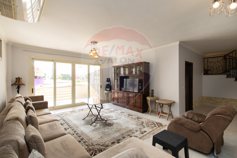 Villa for sale 600 m King Mariout (Green Oasis Compound)