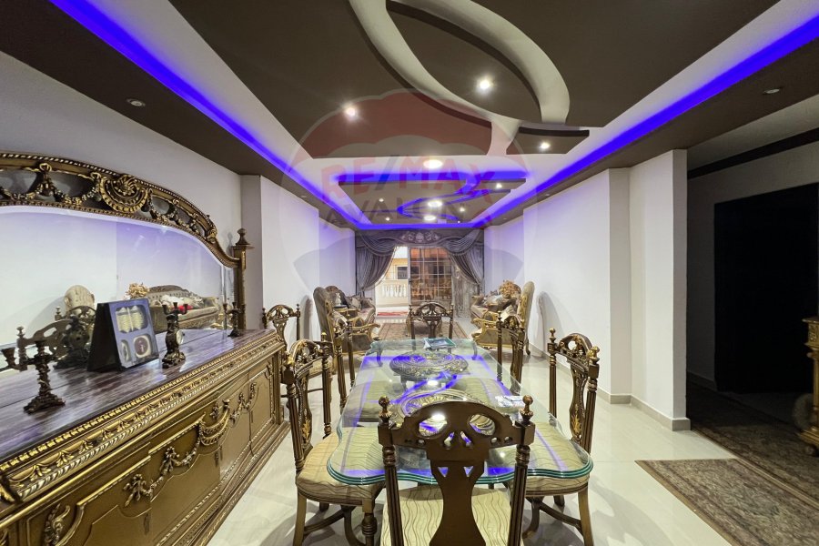 Apartment for sale 180 m Smouha (50 St- Steps From Fawzi Moaaz)