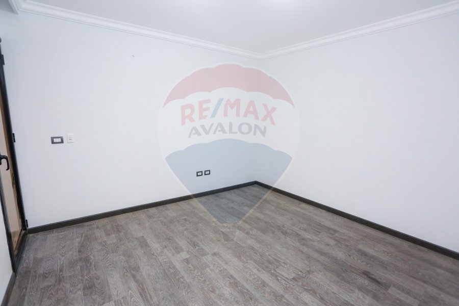 Apartment for Sale 215 m Smouha (East Tower Compound - Ryada scool st)