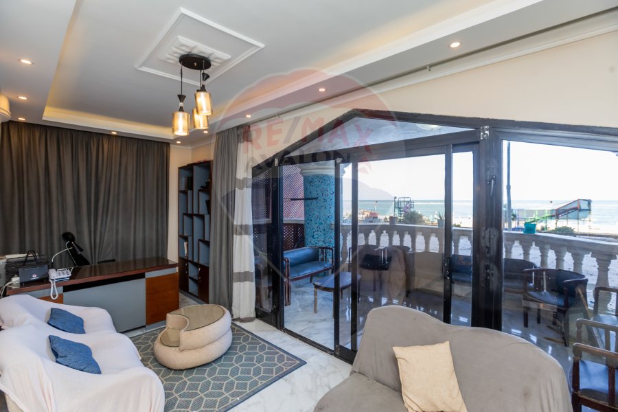 Administrative apartment for sale 170 m AL Mandara (Directly on the sea)