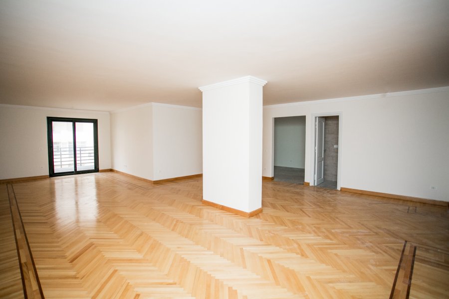 Apartment for sale 223m Laurent-Tram Road