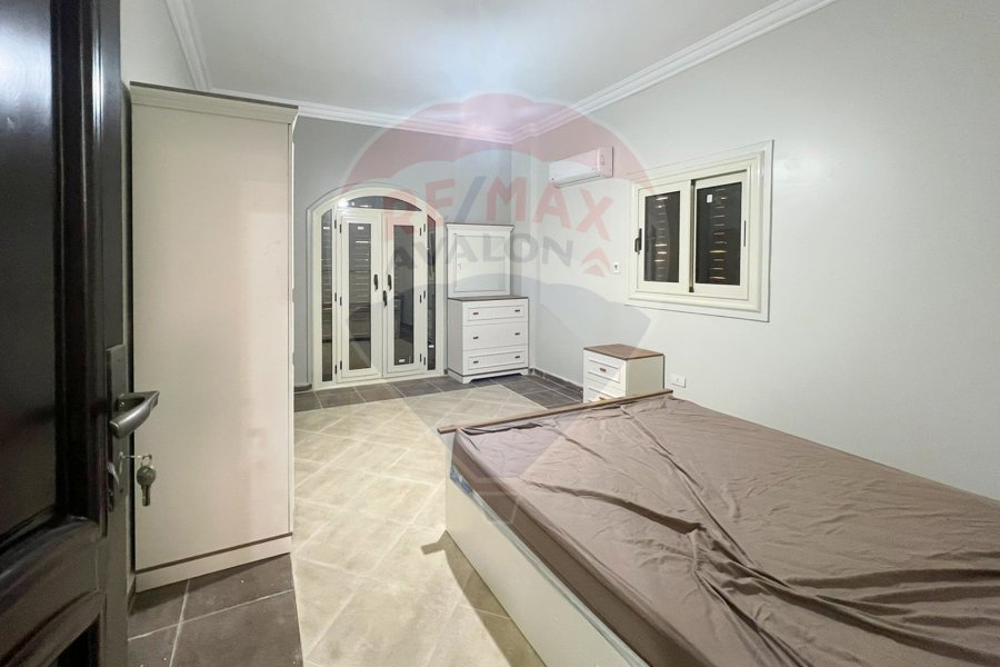 Standalone villa for sale 500 m King Mariout (Ganat Al Mohameen)