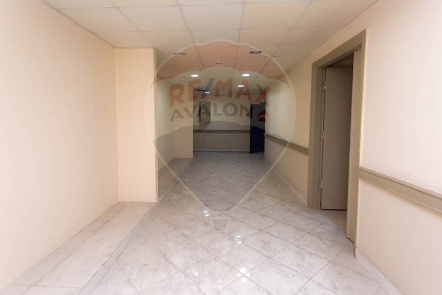 Administrative unit for rent 175 m smouha (Fawzy moaaz street)