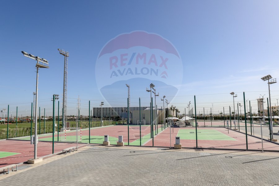 Twin house for sale 327 m (Alex West)