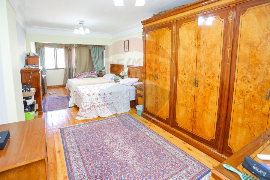 Apartment for sale 265 m Smouha ( Steps from Smouha Club )