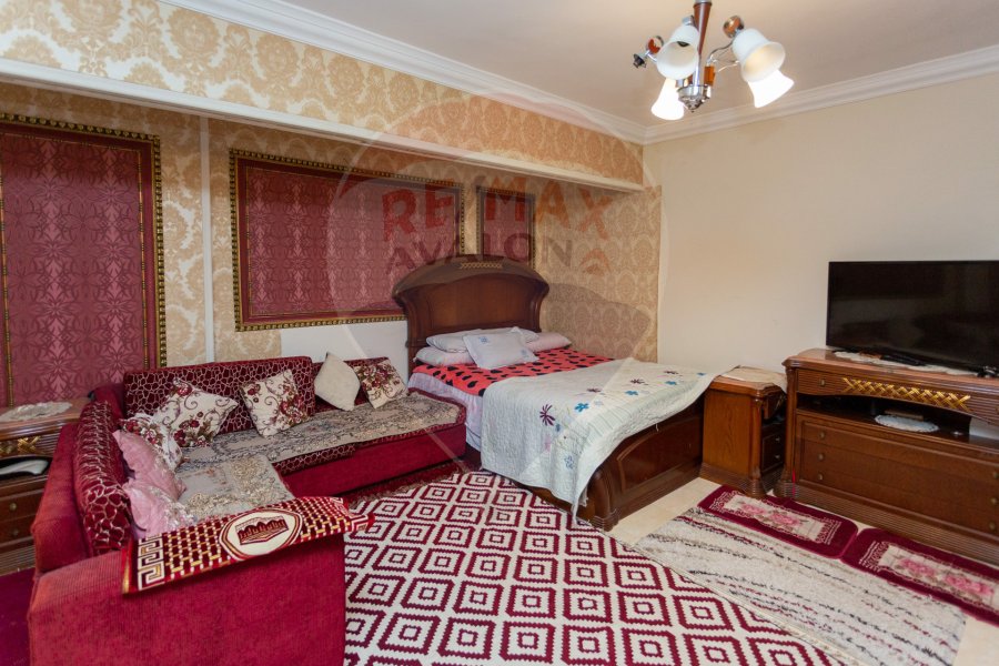 Apartment for sale 330 m Sporting (Tiba St.)