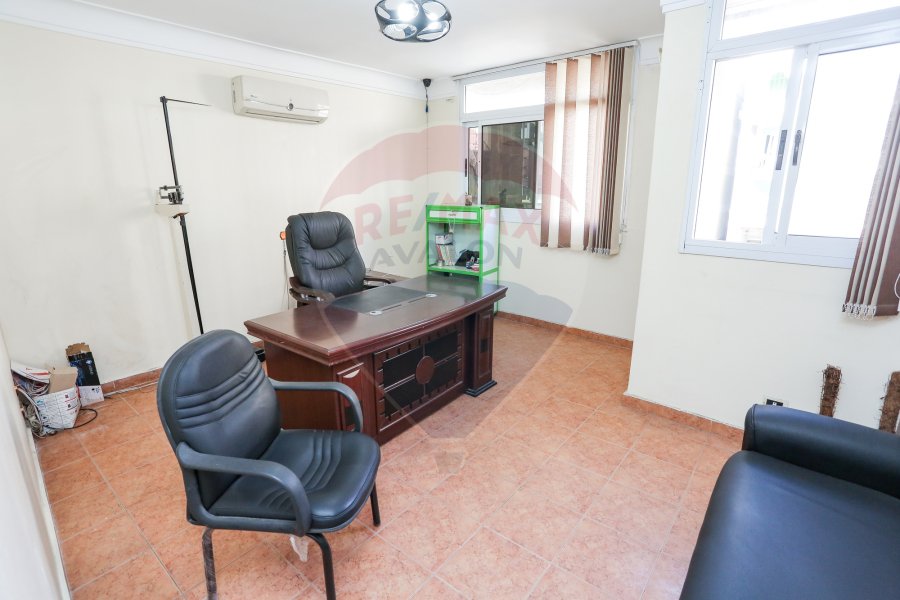 Administrative unit For Sale 85 m camp shizar (omer lotfy st - on tram station)