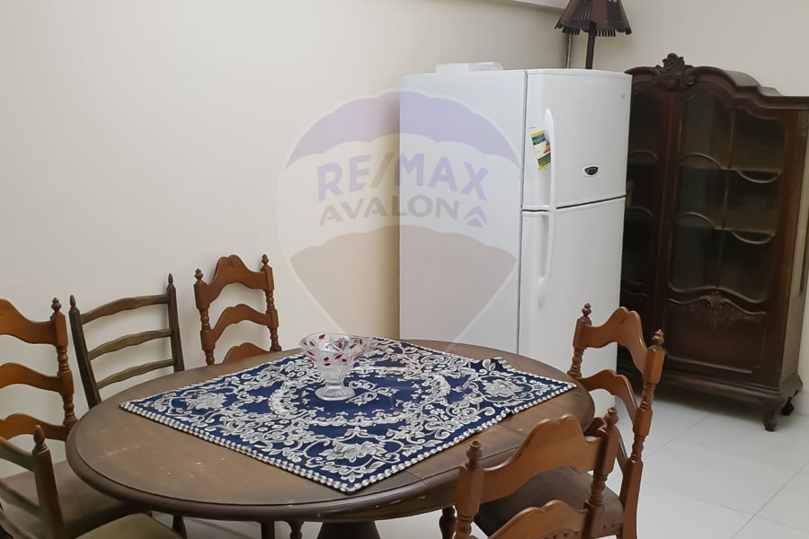 Apartment for rent 135 m Alasafra (Directly on the sea)