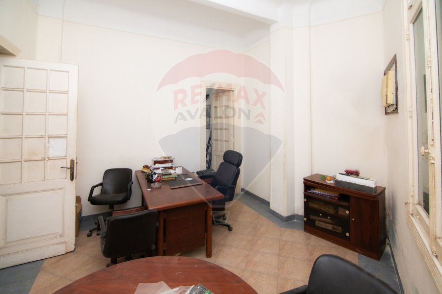 Administrative apartment for sale 125 m (directly on the tram - and steps from Abu Qir Street)