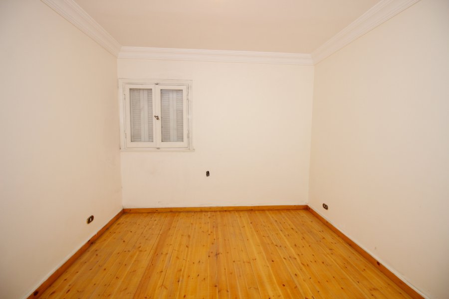 Apartment for sale 200 Stanley (Near by sea)