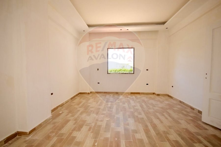Standalone villa for sale 513 m King Mariout (steps from Aknesh Village)