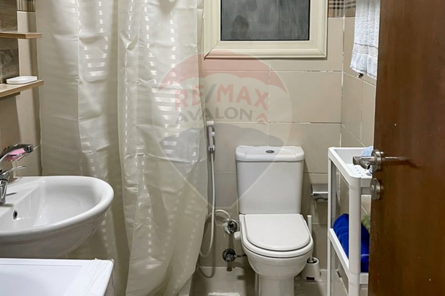 Chalet for sale (Emirates Heights - Ras Elhekma) 100 m + 25 m Garden