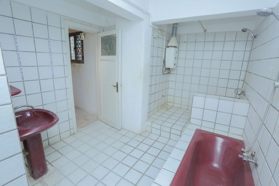 Duplex Apartment For Sale 180m net Lauran (Steps From Serhank St.)