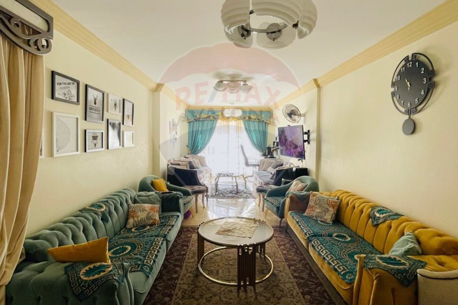 شقة للبيع 200 م سموحة (جراند فيل)