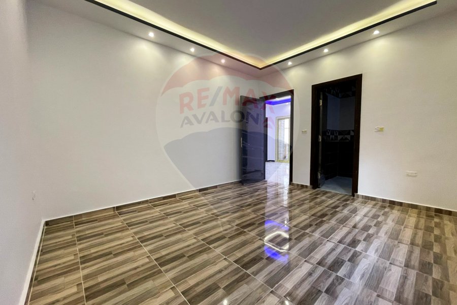Registered Villa for sale 300 m King Mariout (Omar el Mokhtar st.)