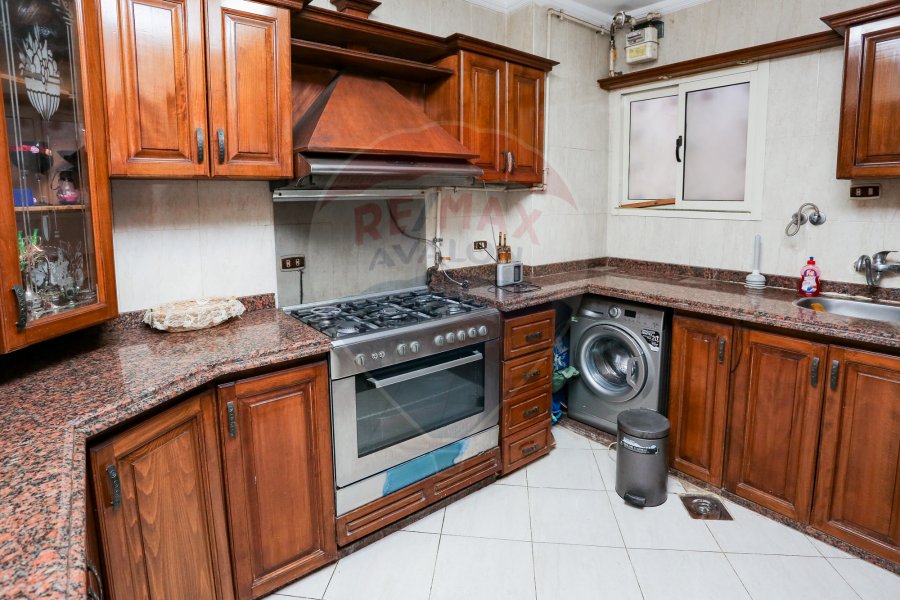 Furnished Apartment for rent 140 m Gleem ( Directly in Abo Qeer St.)