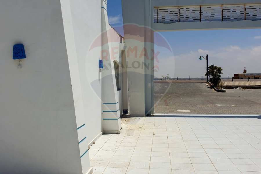 محل تجارى للإيجار (مول مارينا جاردن) 75 م