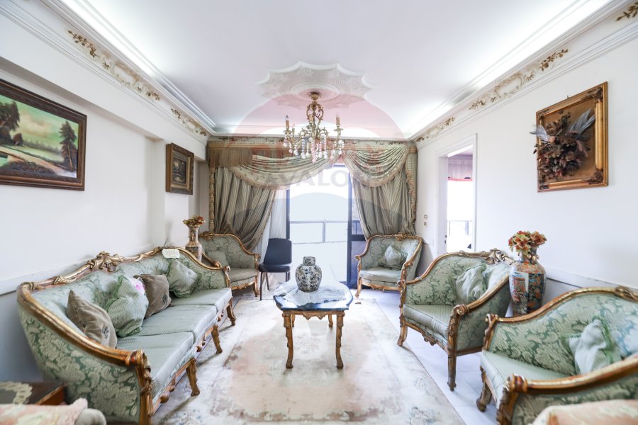 Apartment For Sale 185 m Fleming (Directly On Tram Station)