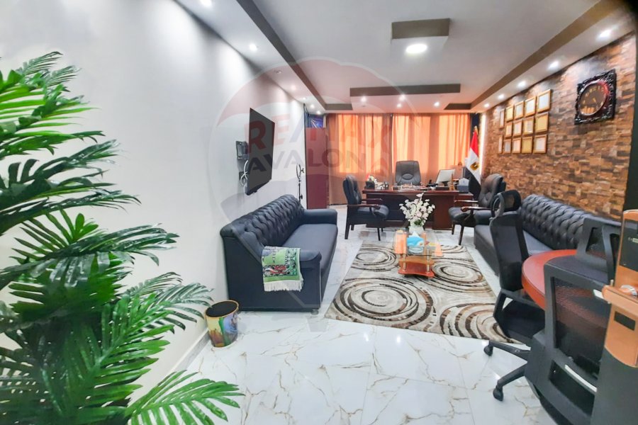 Administrative unit for sale, 130 m, Raml Station (Shakour St.)