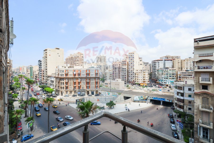 Apartment for sale 200 m Sporting ( Directly on Abo Qeer St )