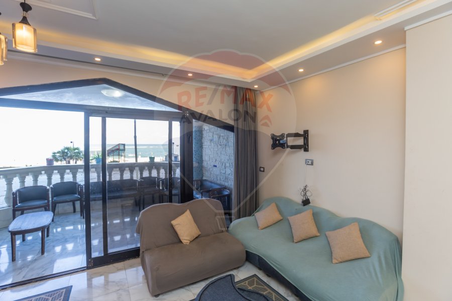 Administrative apartment for sale 170 m AL Mandara (Directly on the sea)