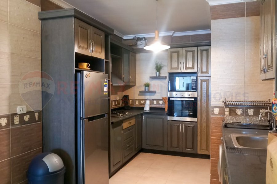 Apartment for sale 150 m (directly on the sea)