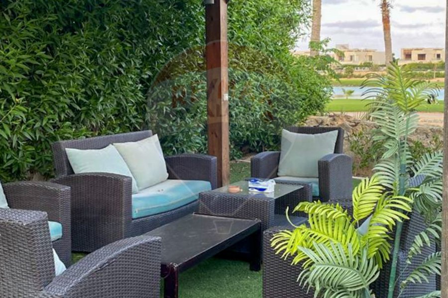 Chalet + garden for sale (Hacienda Bay) 275 m