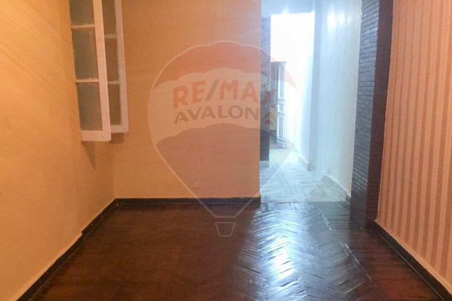 Administrative unit for rent 100 m Zezinia (branched from Abu Qir st.)