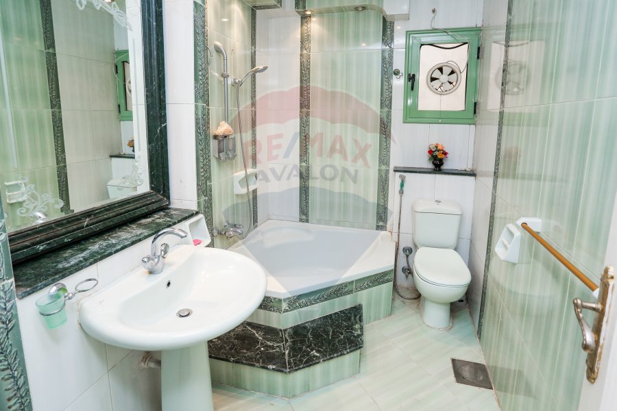 Apartment for sale 322 m Stanly (Directly on the sea)